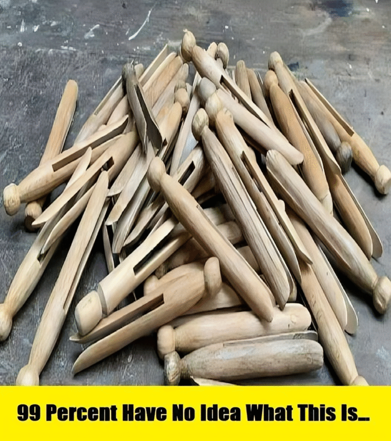 Onlineanvändare söker svar på gamla träföremål som gav kläder åt vinden.