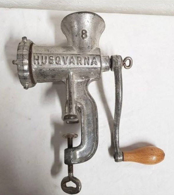 People on the internet banded together to figure out what this device actually was