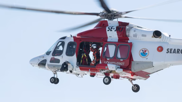 Pojke död efter båtolycka – två saknas