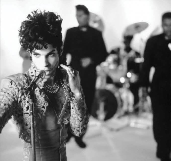 “Prince & The NPG Ignite Zurich with Funk and a Powerful Message: ‘Put Away the Guns 4 Future’s Sake!’”