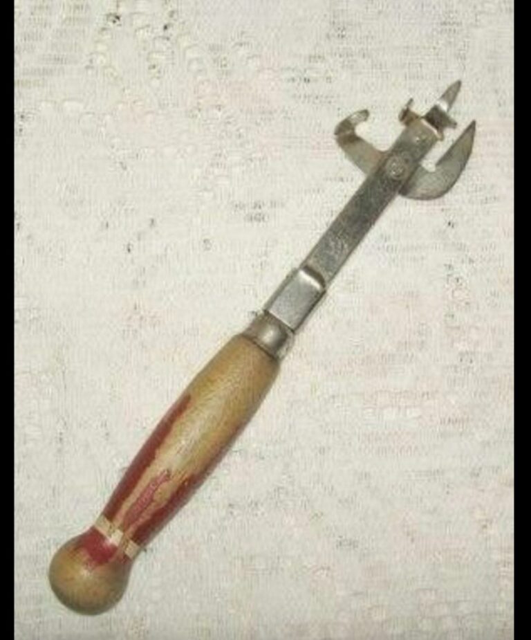 Vintage Kitchen Gadget Leaves Internet Users Wondering About Its Purpose