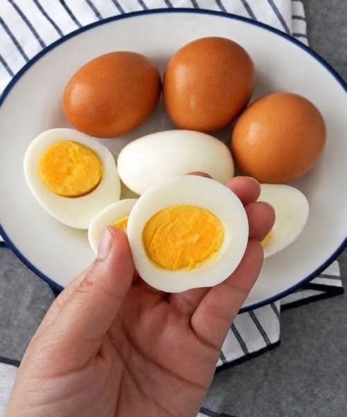 The surprising truth about eating eggs every day