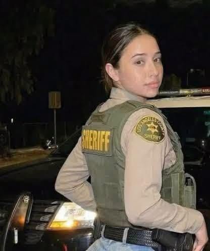 Police Officer’s Moment Goes Viral, Showing the Human Side of Law Enforcement