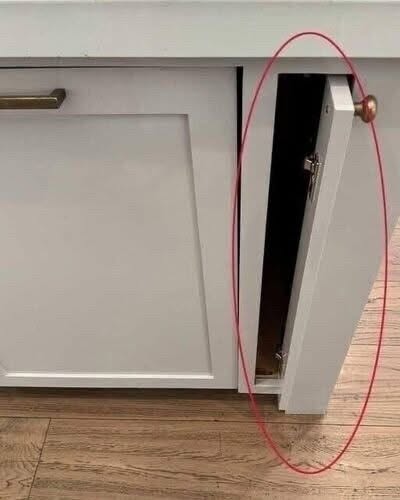 Does anyone have any idea what this is used for? Seems like a waste 